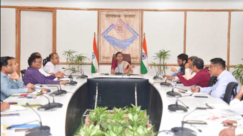 सीएस राधा रतूड़ी ने पेयजल विभाग को पेयजल सुविधाओं के विकास से सम्बन्धित प्रस्तावों को तत्काल भेजने के निर्देश दिए