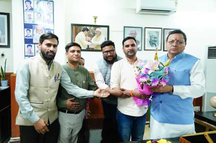 उपनल कर्मचारी संगठन के पदाधिकारियों ने मुख्यमंत्री से की भेंट