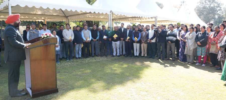 राजभवन में हर्षोल्लास के साथ होली मिलन कार्यक्रम आयोजित किया गया