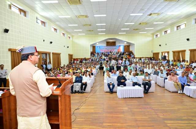 प्रधानमंत्री नरेंद्र मोदी के मार्गदर्शन में राज्य सरकार, उत्तराखण्ड को ऊर्जा के क्षेत्र में अग्रणी राज्य के रूप में स्थापित करने के लिए संकल्पित है: CM धामी