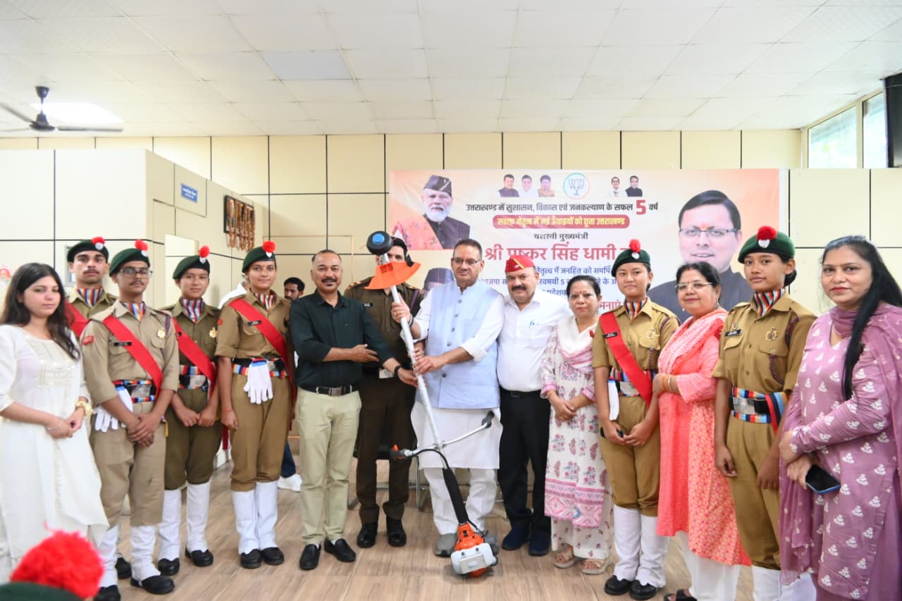 एनसीसी कैडेटों का बढ़ाया हौसला, सैनिक कल्याण मंत्री गणेश जोशी ने हरसंभव सहयोग का दिया आश्वासन