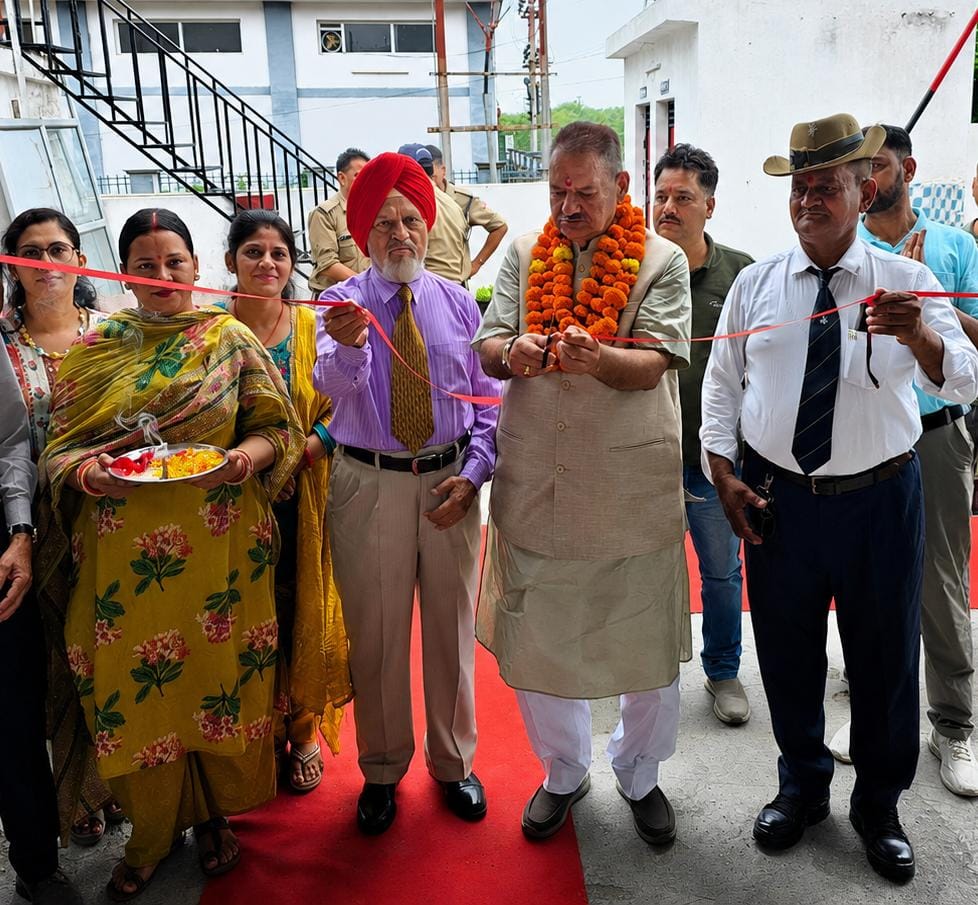 पूर्व सैनिकों से किया गया वादा हुआ पूरा, सैनिक कल्याण मंत्री गणेश जोशी ने रानीपोखरी सीएसडी कैंटीन के विस्तारीकरण एवं जीर्णोद्धार कार्यों का किया लोकार्पण