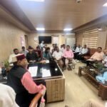 15 दिन में सफाई व्यवस्था दुरुस्त करने के निर्देश, 15 अक्टूबर तक सड़कों को गड्ढामुक्त करने को कहा